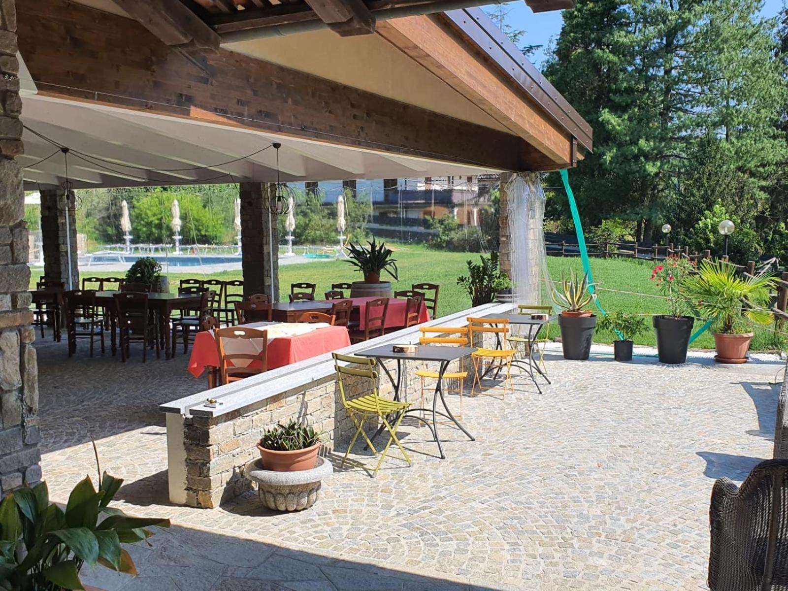 Agriturismo Cascina L'Arche Santo Stefano Belbo Exterior photo